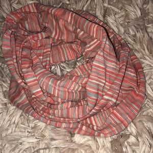 American Eagle scarf